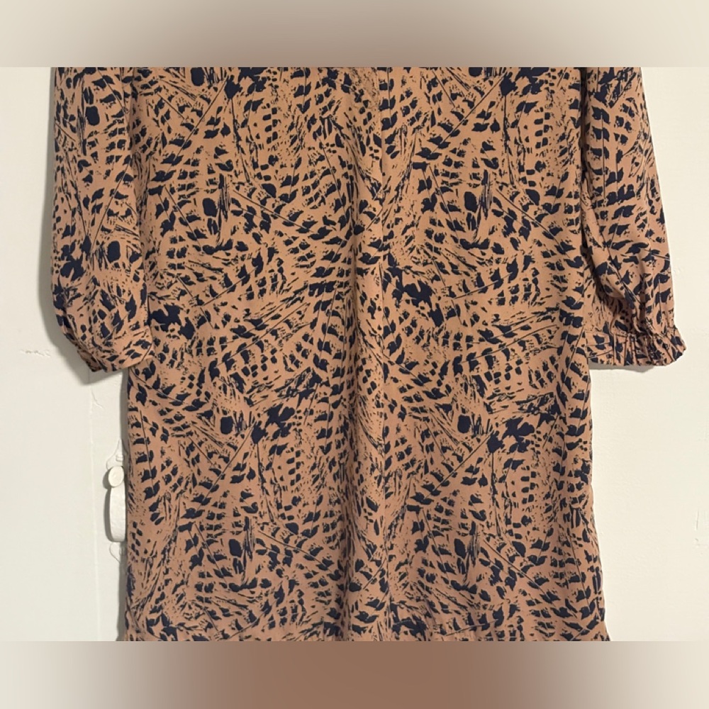OVI women’s long sleeve blouse/dress size S tan with black print